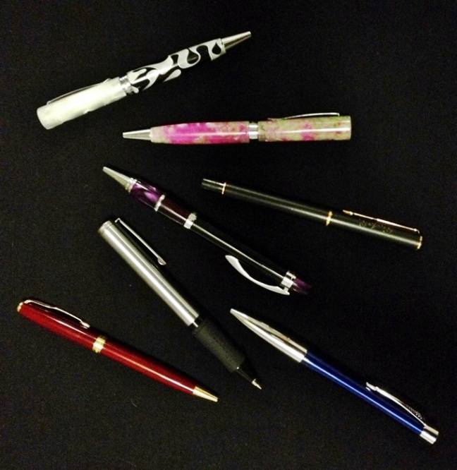 pens (black)