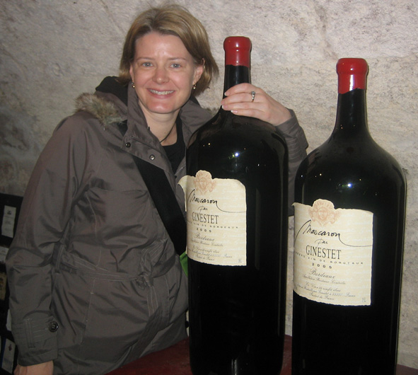 Getting companionable at the Wine Museum, Bordeaux