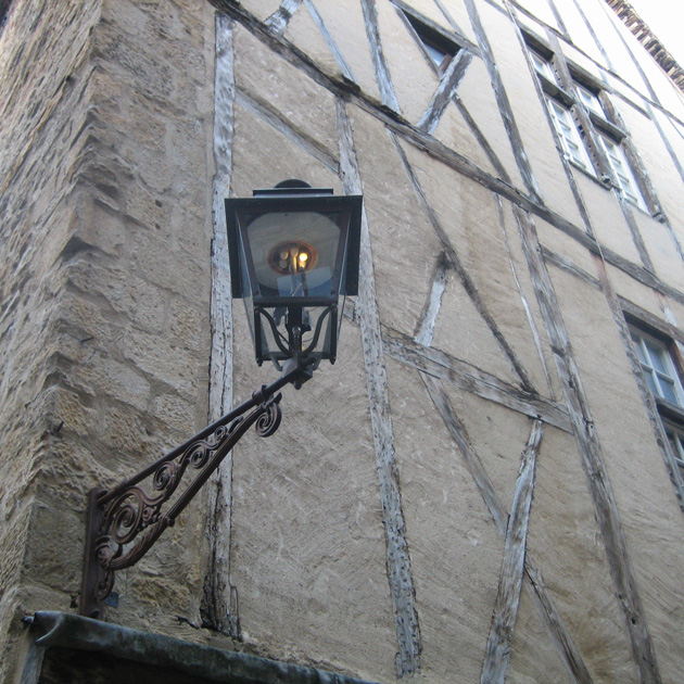 light - sarlat