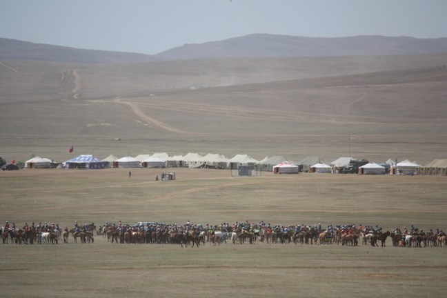 nadaam-horsemarshalling_K