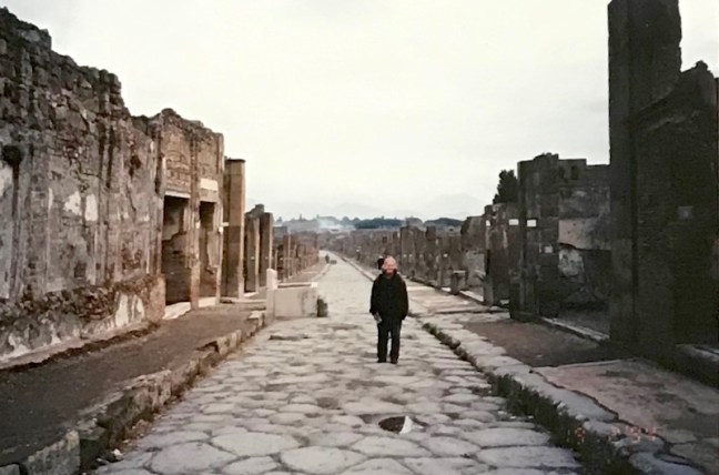 travel90s_pompeii